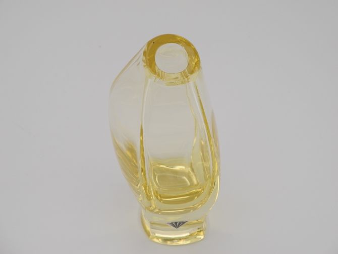 Aloys Gangkofner Hessenglas asymmetrische Vase gelb