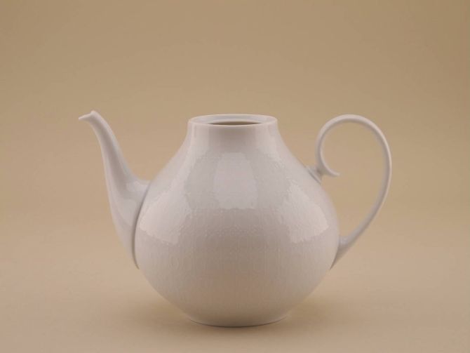 Teekanne 3 ohne Deckel Fassungsvermögen 1 Liter Romanze in weiss design Björn Wiinblad für Rosenthal Porzellan