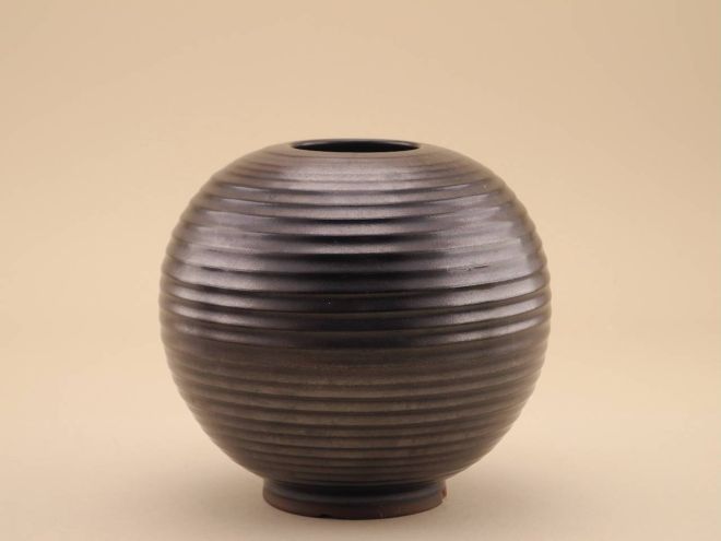 Hamelner Töpferei Vase Formnummer D 50 schwarz Drehrillen vintage 50er Jahre Keramik Hameln