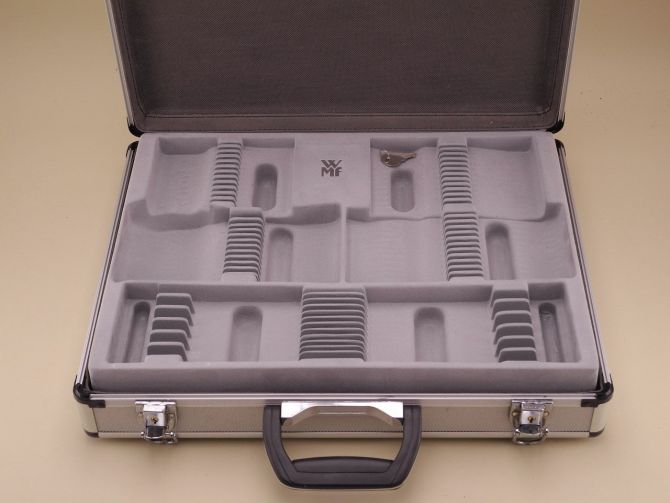 Besteckkoffer im Aluminium Design für 68 Teile mit Schlüssel