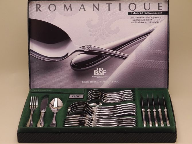 30 Teile Besteckset unbenutzt mit Karton aus der Serie Romantique in 18/8 Edelstahl von BSF