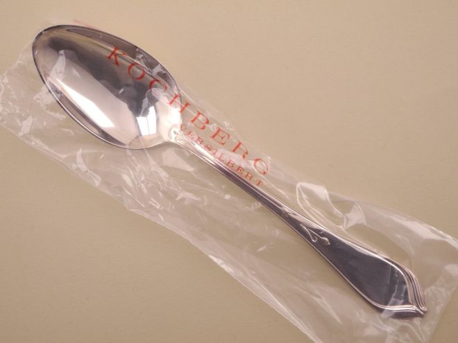 Servierlöffel mit einer 90er Auflage aus der Serie Bremer Lilie von Koch und Bergfeld