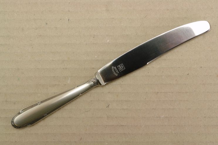 WMF 200 Kreuzband versilbert Dessertmesser NR O