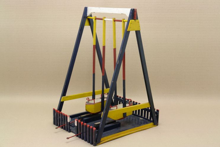Schiffschaukel Handarbeit Objekt