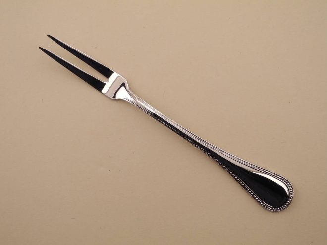 Fleischgabel Vorlegegabel Serviergabel vintage alte Serie Perlrand neue Version in Cromargan von WMF Besteck