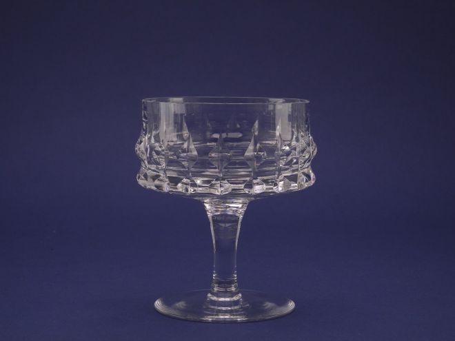 Sektschale aus der Serie Hold Fast von Josef Riedel für Rosenthal Studio-Linie