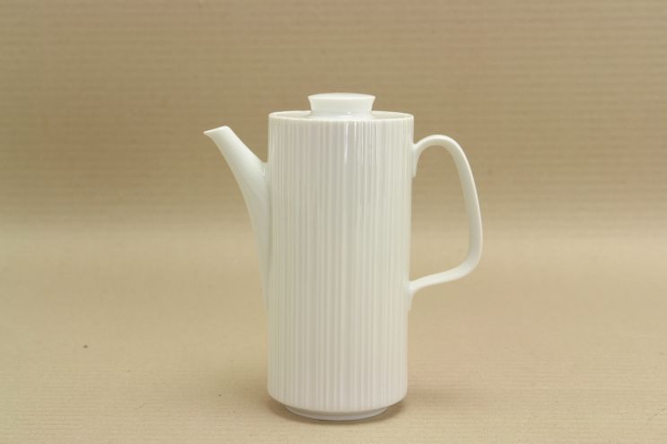 Rosenthal Variation uni Mokkakanne