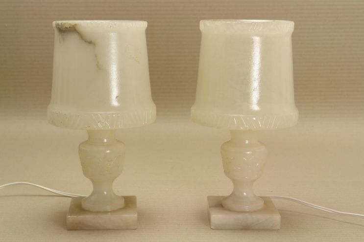 Vintage Alabaster Nachttischlampe alt