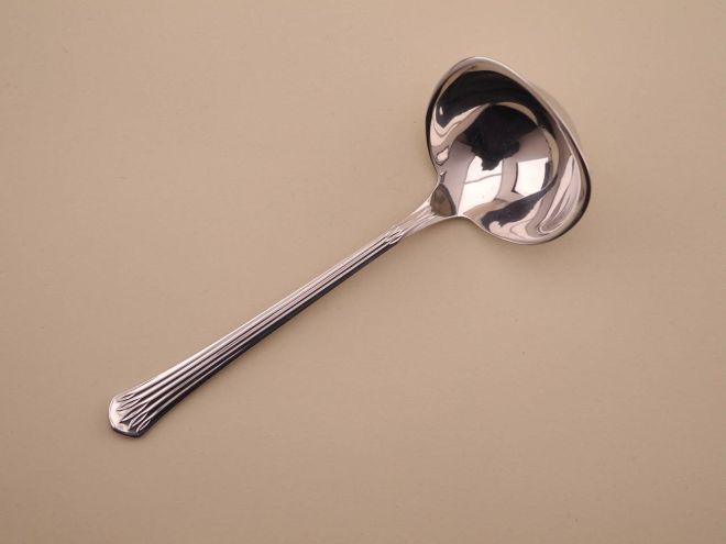 Sossenlöffel Saucenkelle aus der vintage alten Serie San Remo 4700 Cromargan Edelstahl von WMF Besteck
