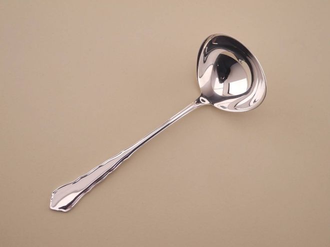 Sossenkelle Sossenlöffel vintage alte Serie Chippendale Modell 2100 90 90er versilbert Auflage von WMF Silberbesteck