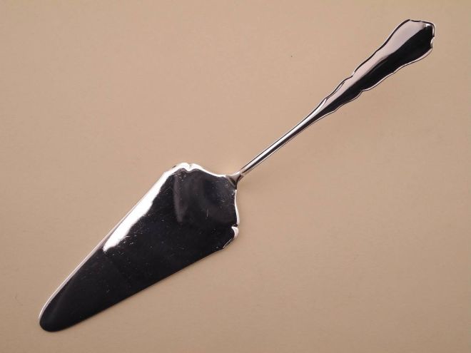Großer Tortenheber Kuchenheber vintage alte Serie Chippendale 2100 90 versilbert Auflage von WMF Silberbesteck