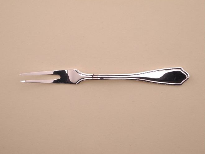 Kleine Fleischgabel Konfektgabel vintage alte Serie Modell Villa Borghese 90 90er Auflage versilbert von BSF Silberbesteck