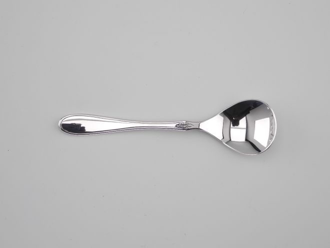 Zuckerlöffel aus der Serie Romantique in Edelstahl 18/8 von BSF