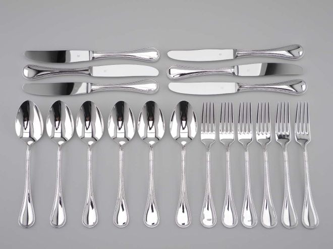 30 Teile Vorspeisebesteck aus der Serie Perlrand moderne Version 90er Auflage Silberbesteck von WMF