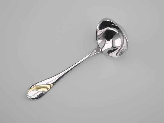 sossenkelle sossenlöffel vintage alte Serie Charme Gold vergoldet Cromargan Besteck von WMF