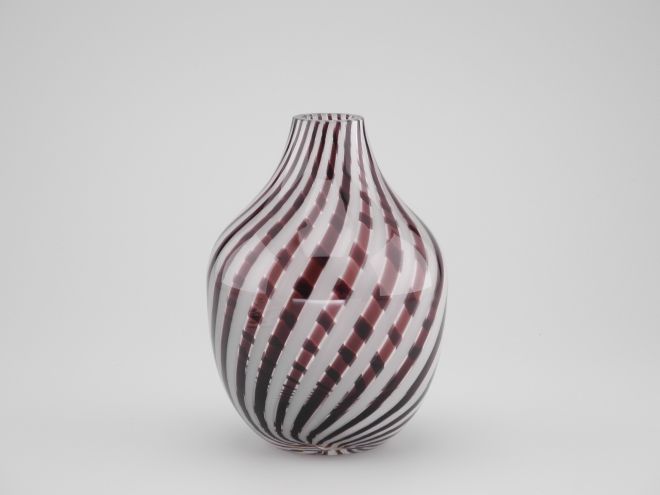 Aloys Gangkofner Hessenglas Vase a canne violett