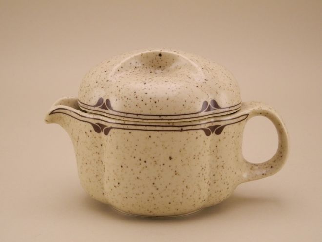 Sauciere beige gesprenkelt aus der Serie Form ohne Namen Dekor Britta von Rosenthal Keramik
