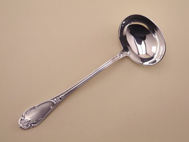 12 teiliges Fischbesteck für 6 Personen mit 90er Auflage aus der Serie Rokoko von Wilkens
