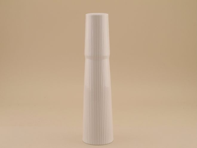 Königliche Porzellanmanufaktur Berlin KPM konische Vase gerillt weiss design Hans Theo Baumann