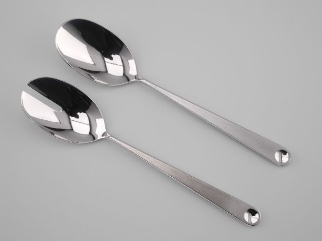 Salatbesteck in Edelstahl aus der Serie Punto von Wilkens