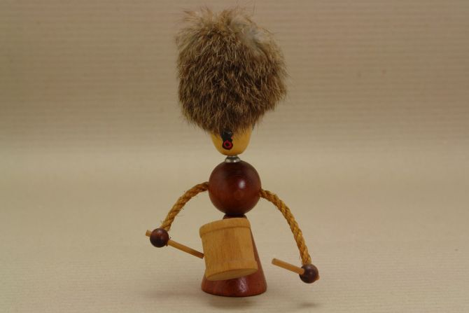 Holzmännchen Figur Flaschenöffner