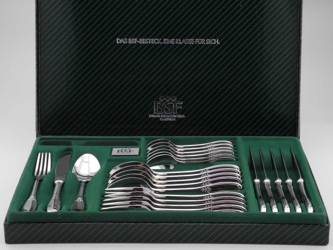 BSF Azalea 18/8 Edelstahl Komplettbesteck Etui