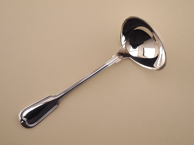 Saucenkelle Sossenlöffel aus der vintage Serie Augsburger Faden 90 versilbert Auflage WMF Silberbesteck