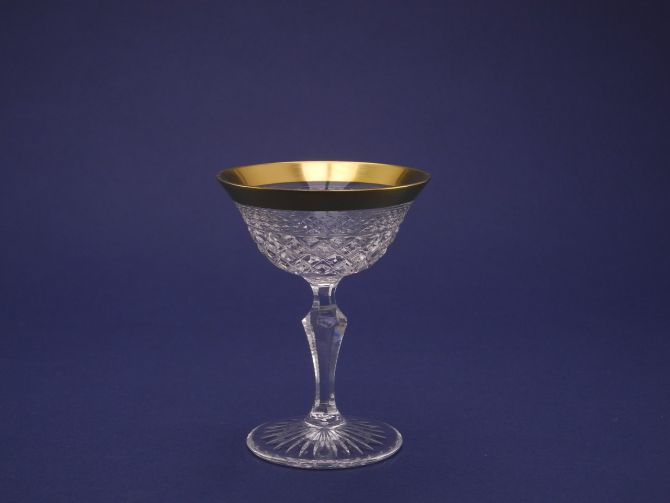 Schnapsbecher aus der Serie Ernestine mit Goldrand aus der Josephinenhütte
