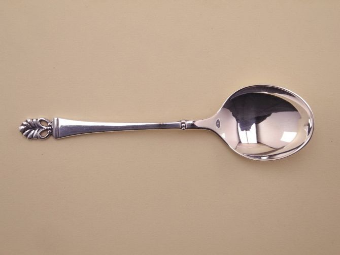 Tassenlöffel oder Sahnelöffel aus der Serie Florentiner in massiv 800 Silber von Wilkens