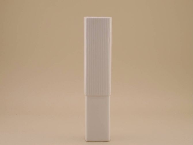 Königliche Porzellanmanufaktur Berlin KPM Pilaster Vase weiss design Hans Theo Baumann