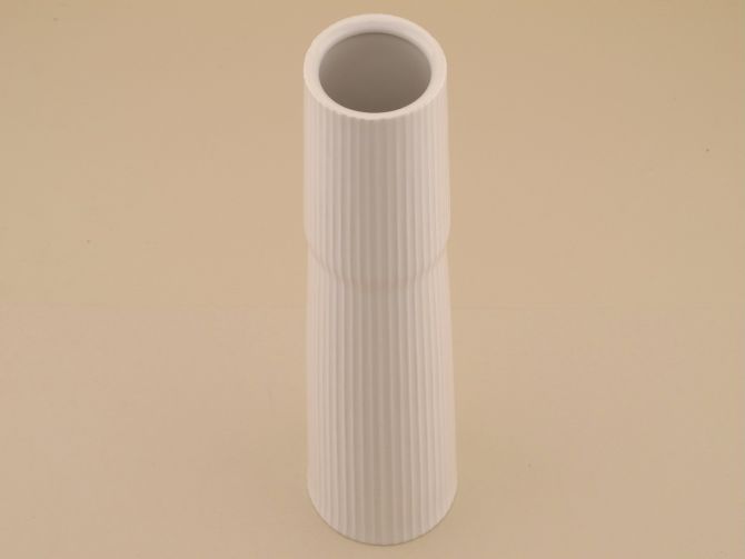 KPM Porzellan Vase weiss gerillt Baumann