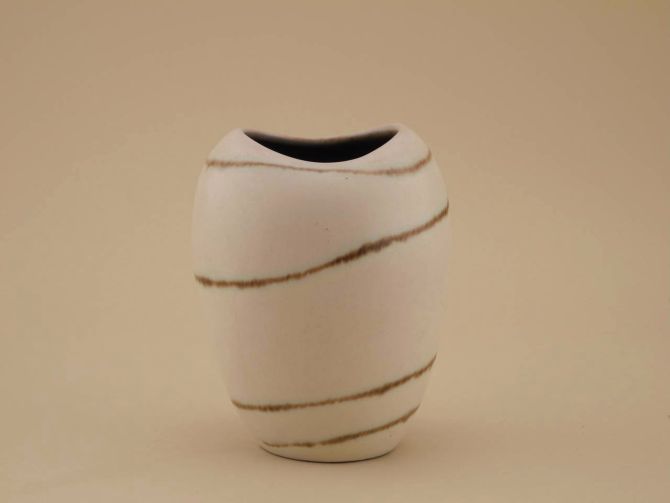 Vintage 50er Jahre Keramik Vase Henkelvase mit Strichen Fritz van Daalen Aalen K67/6