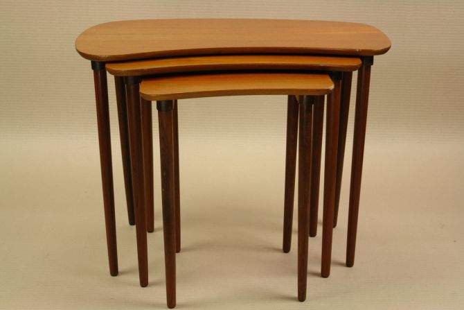 Vintage Satztische Teak organisch 50er Jahre