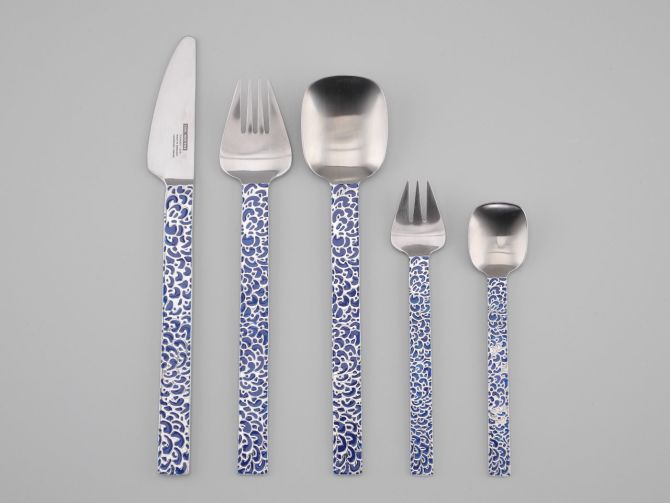 Carl Mertens Senso 18/10 Blue Flower Set