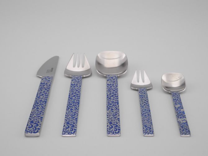 Carl Mertens Senso 18/10 Blue Flower Set