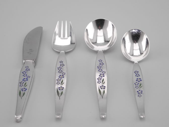 WMF Kinderbesteck versilbert Emaille Blumen