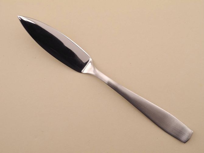 Fischmesser Fischbesteck aus der vintage alten Serie 2716 Edelstahl ChromNickelStahl von Carl Hugo Pott Bestecke Solingen